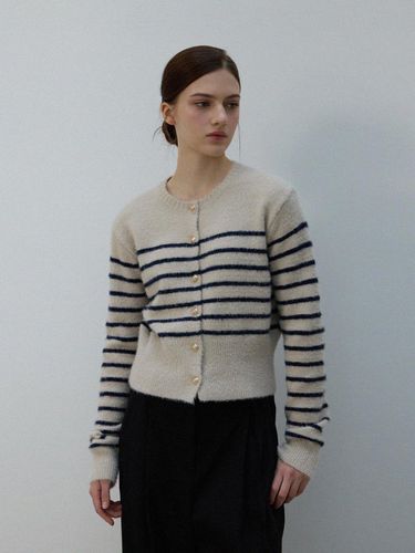 Stripe Gold Free Size Cardigan [Light Brown] - LE STUDIO - Modalova