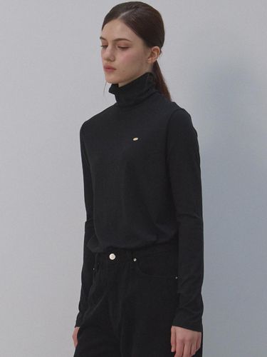 Soft Fleece Turtleneck T-shirt [Black] - LE STUDIO - Modalova