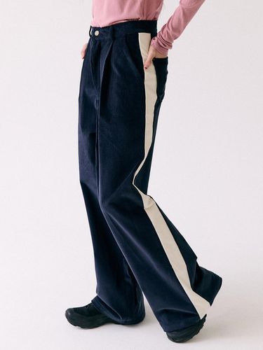 Line Corduroy Wide Stretch Pants [Navy] - KIJIKO - Modalova