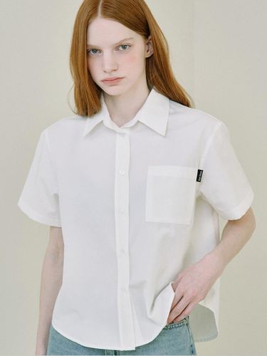 Basic Cropped Classic Collar Shirt [Beige] - Rosefrantz - Modalova