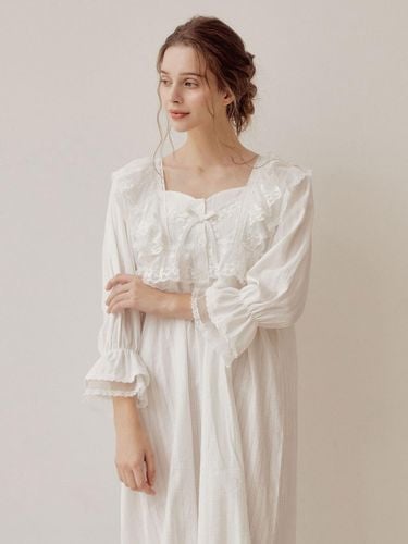 Cotton Square Neck Lace Detail Long Sleeve Sleepwear - LUNALUZ STUDIO - Modalova