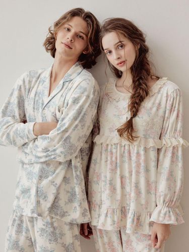 Eden Rose Fur Span Round Neck Couple Pajama Set - LUNALUZ STUDIO - Modalova