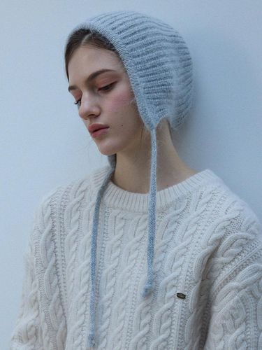 Round Soft Wool Winter Bonnet - LE STUDIO - Modalova