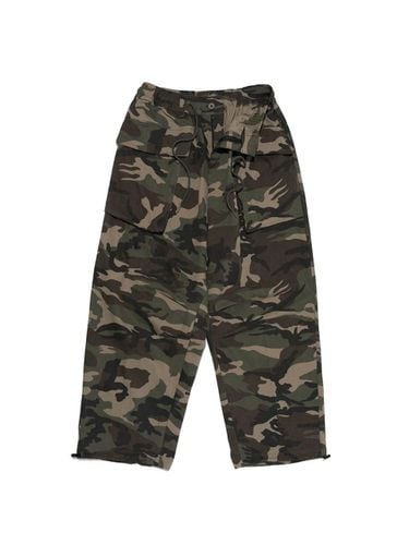 Camo Pattern Wide Cargo Balloon Pants [Khaki] - OTHERFITS - Modalova