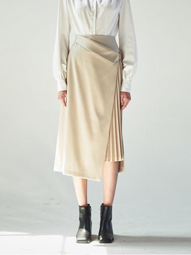 Half Pleated Wrap Elastic Waist Skirt [Beige] - ACUD - Modalova