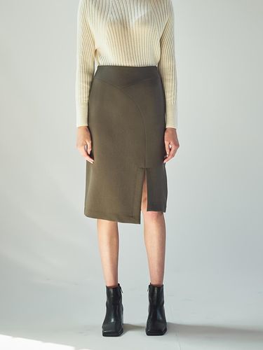 Front Slit Wrinkle Resistant Pencil Skirt [D.Brown] - ACUD - Modalova