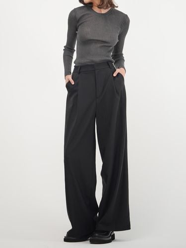 Pintuck Wide Fit Elastic Waist Slacks [Black] - ACUD - Modalova