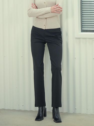 Banding Elastic Straight Pants [Black] - ACUD - Modalova