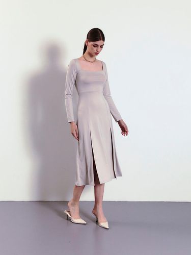 Square Neckline Slim Fit Long Dress [Beige] - VINAJ - Modalova