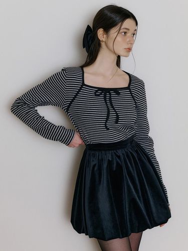 Stripe Square Neck Ribbon T-shirt [Black] - REORG - Modalova