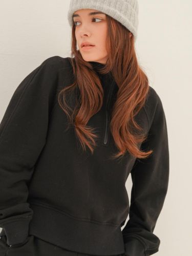 Fleece-lined High Neck Half Zip-up Crop Sweatshirt [Black] - ACUD - Modalova