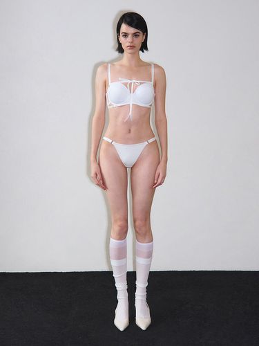 One-strap Low-waist Bikini Panty [Beige] - VINAJ - Modalova