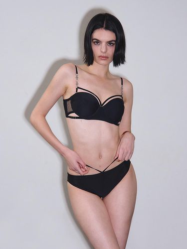 Chain Low V Half-Cup Bikini Bra [Black] - VINAJ - Modalova