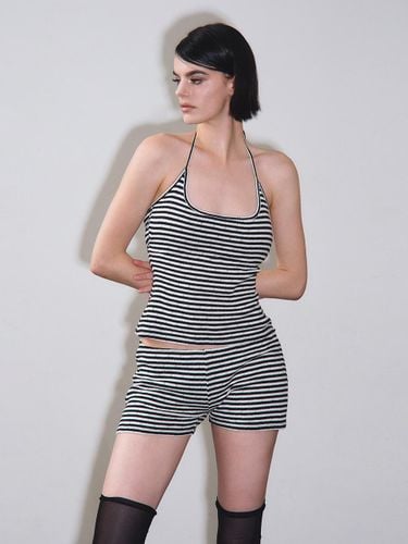 Perforated Stripe Knit Halter Camisole [Black] - VINAJ - Modalova