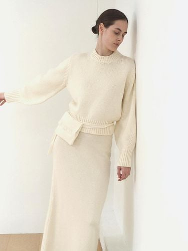 Merino Wool Chunky Round Neck Loose Fit Knit [Beige] - JRIUM - Modalova