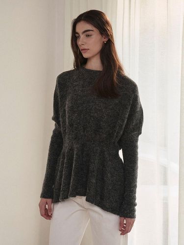 Waist Point Bat-Wing Knit Sweater [Gray] - GIEMAR - Modalova