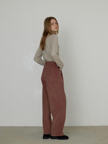 Corduroy Pintuck Straight Pants [Pink] - But’ton - Modalova