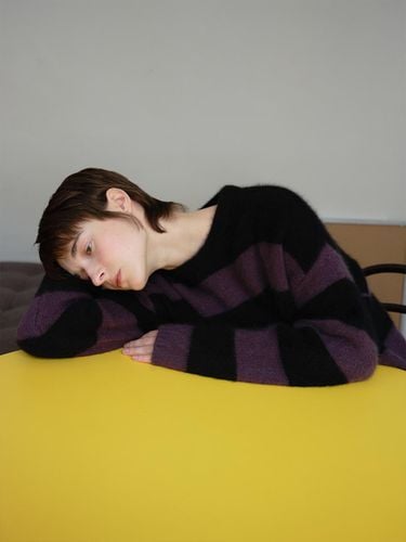 Fur-Wool Stripe Relaxed Fit Pullover [Purple&Black] - The Raust - Modalova