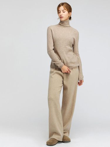 Cozy Fleece-Lined Elastic Waist Straight Fit Pants - KOZNOK - Modalova