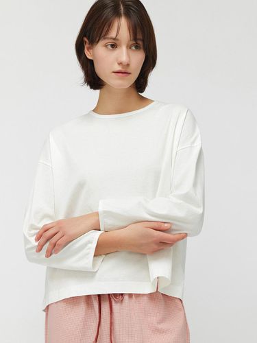 Cotton Round Neck Long Sleeve T-Shirt [Beige] - KOZNOK - Modalova