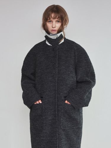 Volume Sleeve Oversized-Fit Quilted Coat [Melange Grey] - mu:arvo - Modalova