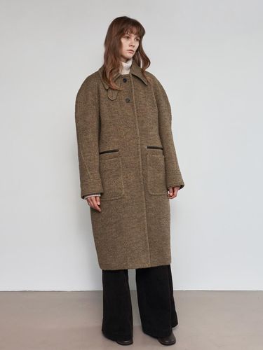 Volume Sleeve Oversized-Fit Quilted Italian Tweed Coat [Mix Color] - mu:arvo - Modalova