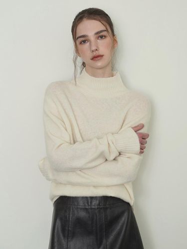 Fur Mock Neck Relaxed Fit Knit [] - sisterhood - Modalova