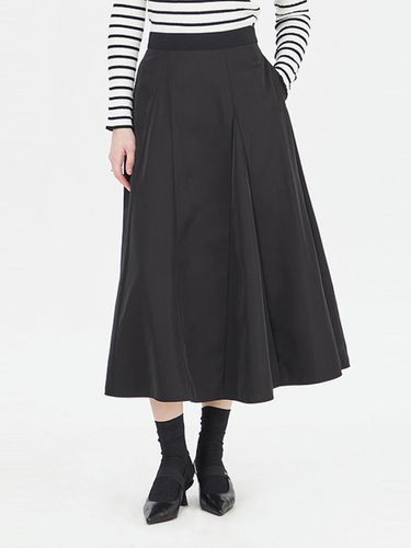 E-Band Flare Elastic Waist Skirt [Ebony] (SASK02411BK) - Sisley - Modalova