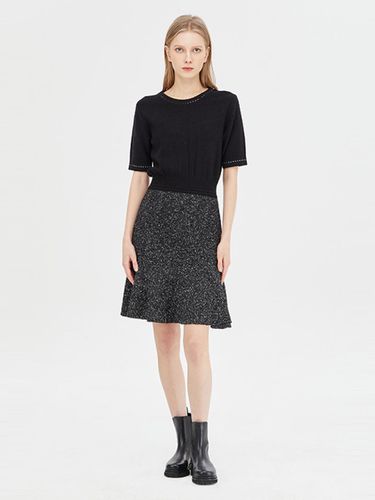 Boucle Peplum Mini Knit Dress (SAKO02411BK) - Sisley - Modalova