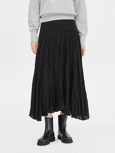 Ray Contrast Pleated Crinkle Skirt [Black] (SASK05411BK) - Sisley - Modalova