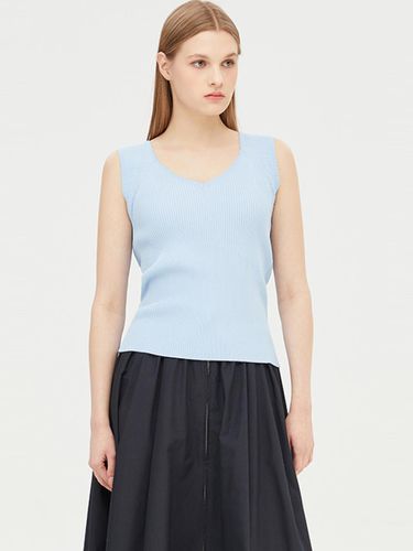 Scallop V-neck Sleeveless Knit Top (SAKP31431SB) - Sisley - Modalova