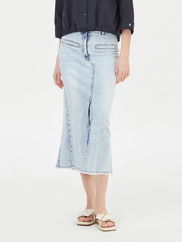 Front Pocket Slit Stretchy Denim Skirt (SASK36431LB) - Sisley - Modalova