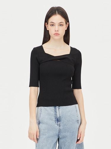 Twist Ribbed Stretchy Knit Pullover [Black] (SAKP40431BK) - Sisley - Modalova