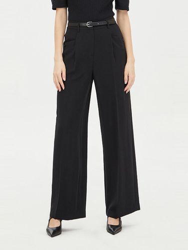 Belted Pleated Button Detail Pants (SAPT47431BK) - Sisley - Modalova