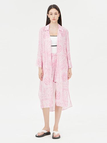 Bandana Print Robe-Style Lightweight Rayon Dress [Pink] (SAOP61441PK) - Sisley - Modalova