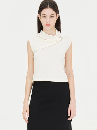 High Neck Drape Sleeveless Knit Top (SAKP02441IV) - Sisley - Modalova