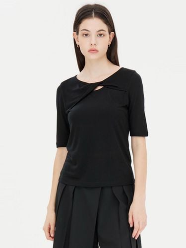 Twist Tencel Jersey T-shirt [Black] (SATS05441BK) - Sisley - Modalova