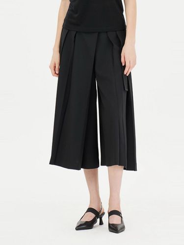 Overzin Pintuck Pleated Culottes Pants (SAPT01441BK) - Sisley - Modalova