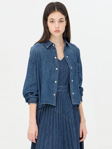 Pocket Embroidered Crop Denim Blouse (SAWS07441BL) - Sisley - Modalova