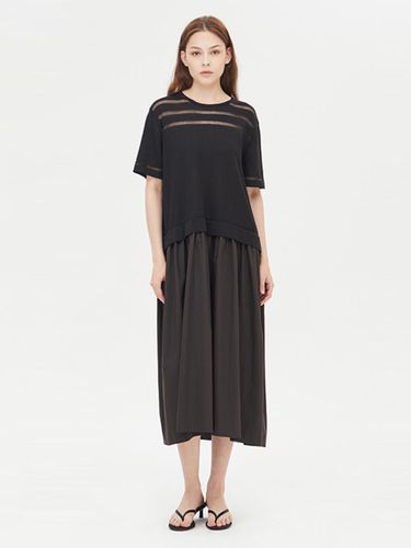 Knit Patch See-through Flared Dress (SAOPE6431BK) - Sisley - Modalova