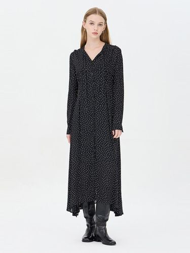 Autumn Dot Pleated Rayon Dress (SAOP08441BK) - Sisley - Modalova