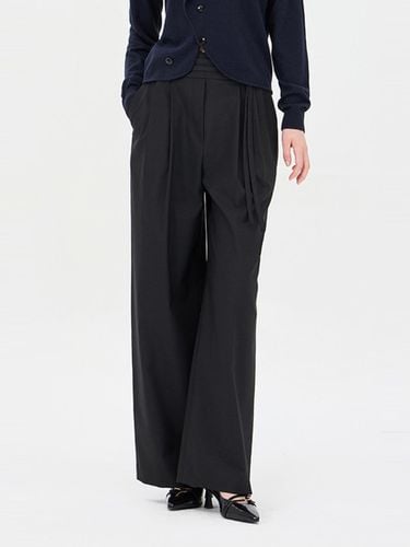 Double Belt Wide Pleated Polyester Pants (SAPT09441BK) - Sisley - Modalova