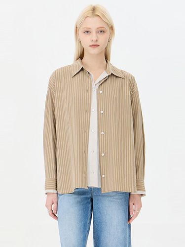 Stripe Layered Color Block Loose Fit Shirt (SAWS10441ED) - Sisley - Modalova