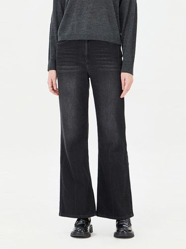 Brush Detail Raw Hem Bootcut Denim Pants (SADP33461BK) - Sisley - Modalova