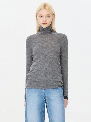 Wool Layered Sleeve Slim Fit Turtleneck T-shirt (SATS31461LG) - Sisley - Modalova