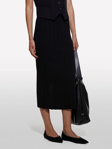 Ribbed Slim Fit Slit Knit Skirt (1WTHM000CBK) - Sisley - Modalova