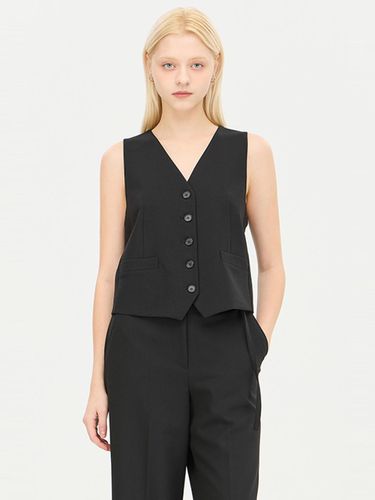 V-neck Button Front Poly-blend Vest Jacket (SAJK32461BK) - Sisley - Modalova