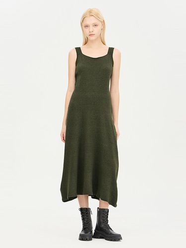 Whole Garment Sleeveless Premium Knit Dress (SAKO31461KA) - Sisley - Modalova