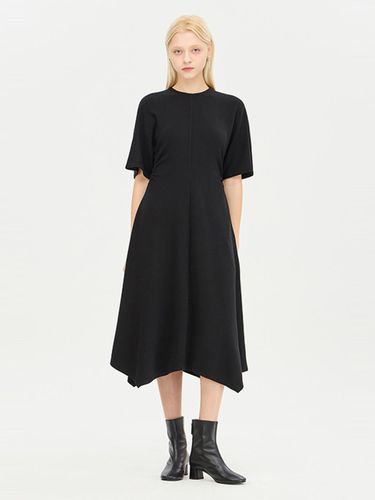 Jersey Shirring Fit Flare Dress [Black] (SAOP31461BK) - Sisley - Modalova