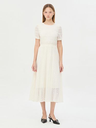 Berlin Square Pattern Fit-and-Flare Lace Dress [Ivory] (SAOP37461IV) - Sisley - Modalova